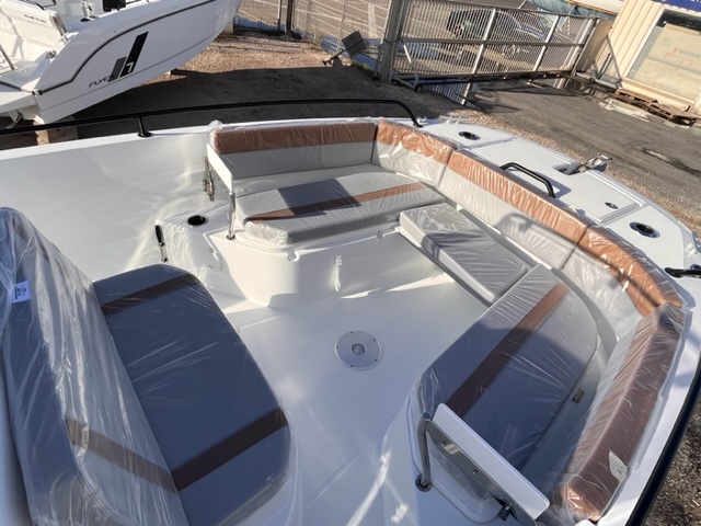 slider 5 Beneteau Flyer 8 SPACEdeck V2